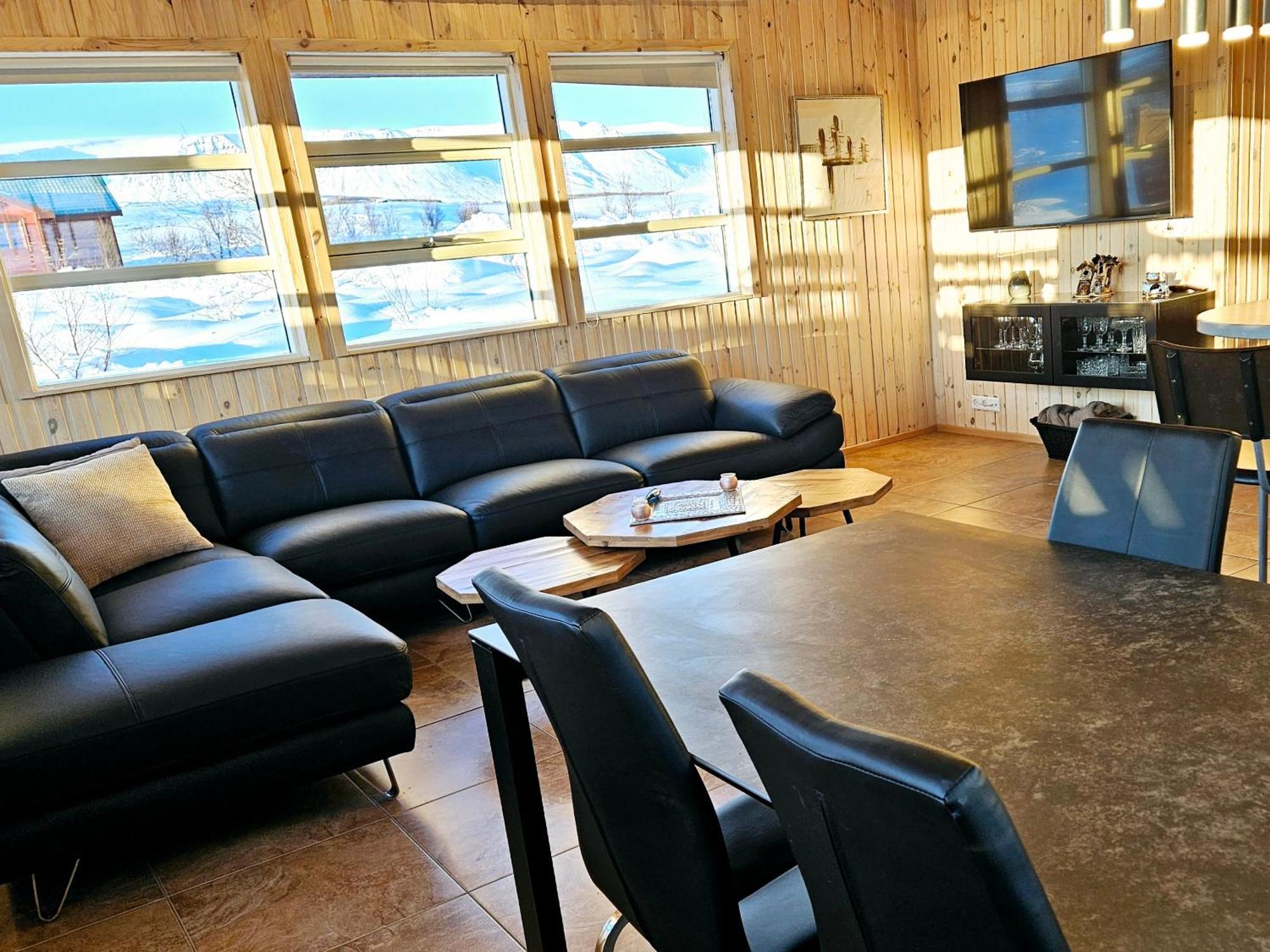 Aurora Vacation Homes Fagravik Akureyri Bagian luar foto